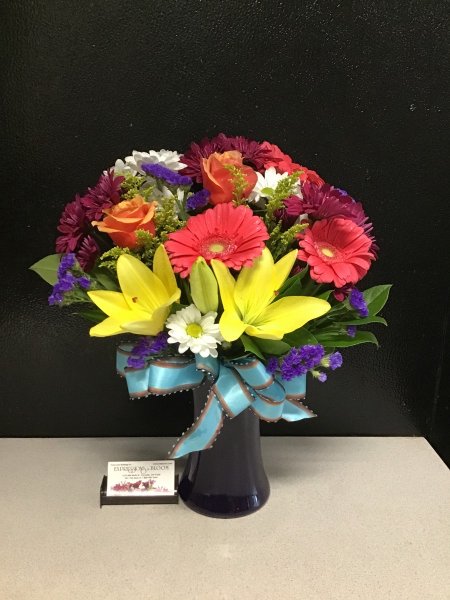 A 5 Star Customer Reviewed Flower Arrangement Designed by Expressions In Bloom in Corvallis, OR A 5 Star Customer Reviewed Flower Arrangement Designed by Expressions In Bloom in Corvallis, OR