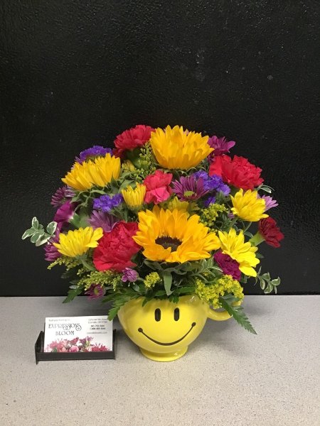 A 5 Star Customer Reviewed Flower Arrangement Designed by Expressions In Bloom in Corvallis, OR