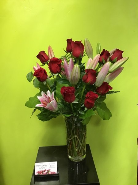 A 5 Star Customer Reviewed Flower Arrangement Designed by Expressions In Bloom in Corvallis, OR