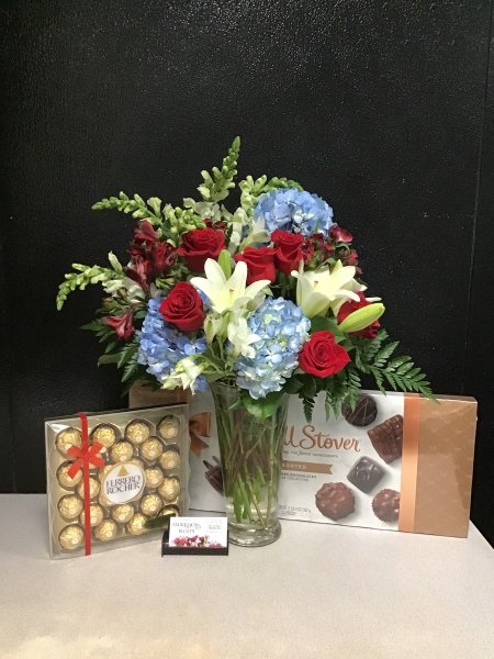 A 5 Star Customer Reviewed Flower Arrangement Designed by Expressions In Bloom in Corvallis, OR