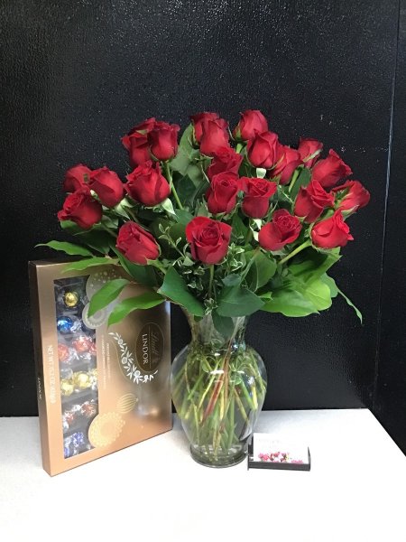 A 5 Star Customer Reviewed Flower Arrangement Designed by Expressions In Bloom in Corvallis, OR