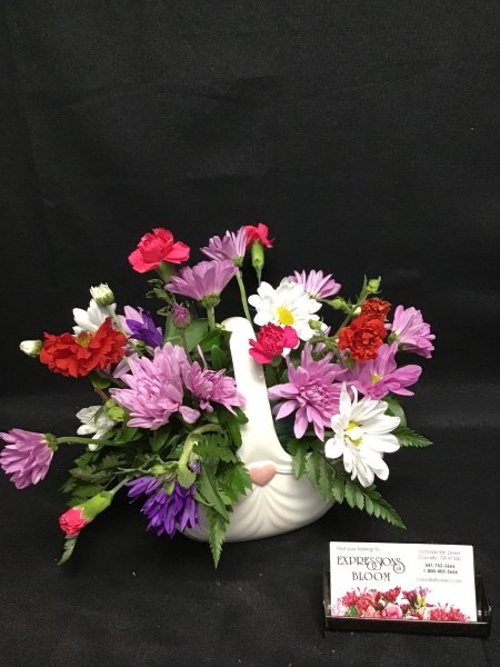 A 4 Star Customer Reviewed Flower Arrangement Designed by Expressions In Bloom in Corvallis, OR