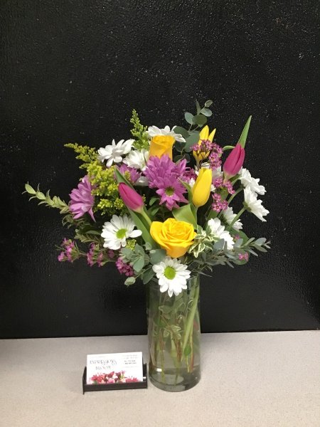 A 4 Star Customer Reviewed Flower Arrangement Designed by Expressions In Bloom in Corvallis, OR