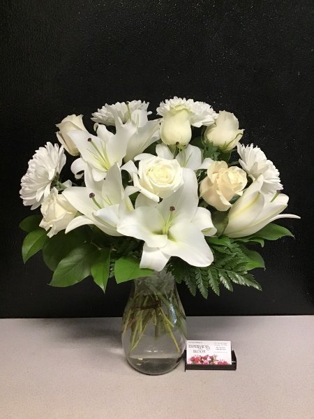 A 5 Star Customer Reviewed Flower Arrangement Designed by Expressions In Bloom in Corvallis, OR