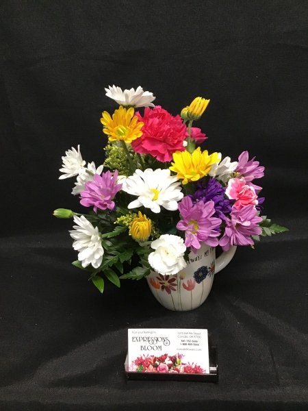 A 4 Star Customer Reviewed Flower Arrangement Designed by Expressions In Bloom in Corvallis, OR
