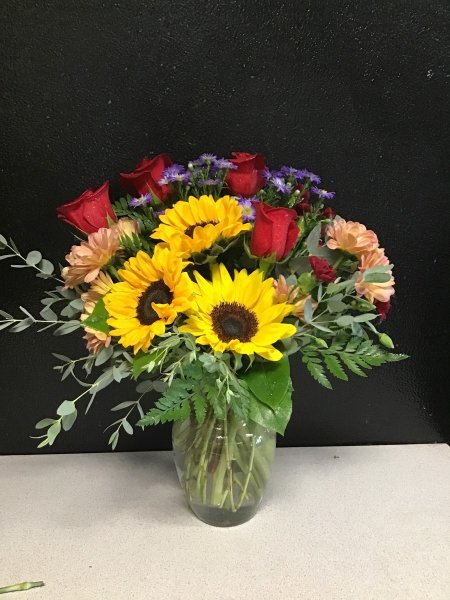 A 5 Star Customer Reviewed Flower Arrangement Designed by Expressions In Bloom in Corvallis, OR A 5 Star Customer Reviewed Flower Arrangement Designed by Expressions In Bloom in Corvallis, OR