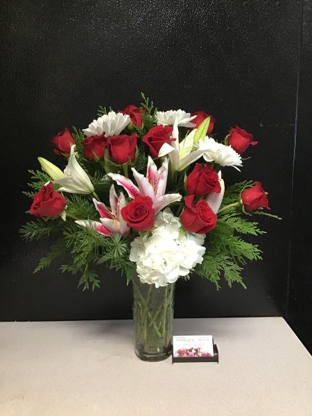 A 5 Star Customer Reviewed Flower Arrangement Designed by Expressions In Bloom in Corvallis, OR