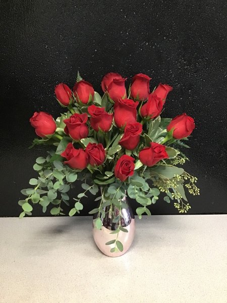 A 5 Star Customer Reviewed Flower Arrangement Designed by Expressions In Bloom in Corvallis, OR