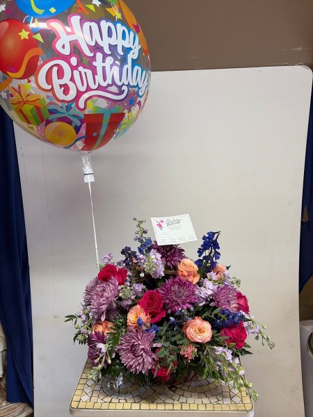 A 5 Star Customer Reviewed Flower Arrangement Designed by Salvy the Florist in Lynn, MA A 5 Star Customer Reviewed Flower Arrangement Designed by Salvy the Florist in Lynn, MA