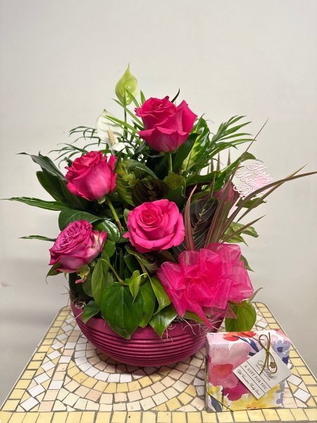 A 5 Star Customer Reviewed Flower Arrangement Designed by Salvy the Florist in Lynn, MA A 5 Star Customer Reviewed Flower Arrangement Designed by Salvy the Florist in Lynn, MA