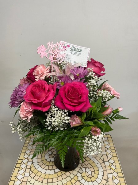 A 5 Star Customer Reviewed Flower Arrangement Designed by Salvy the Florist in Lynn, MA A 5 Star Customer Reviewed Flower Arrangement Designed by Salvy the Florist in Lynn, MA