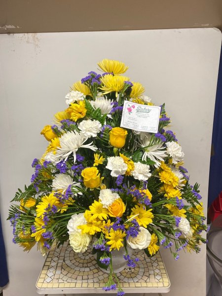 A 5 Star Customer Reviewed Flower Arrangement Designed by Salvy the Florist in Lynn, MA A 5 Star Customer Reviewed Flower Arrangement Designed by Salvy the Florist in Lynn, MA
