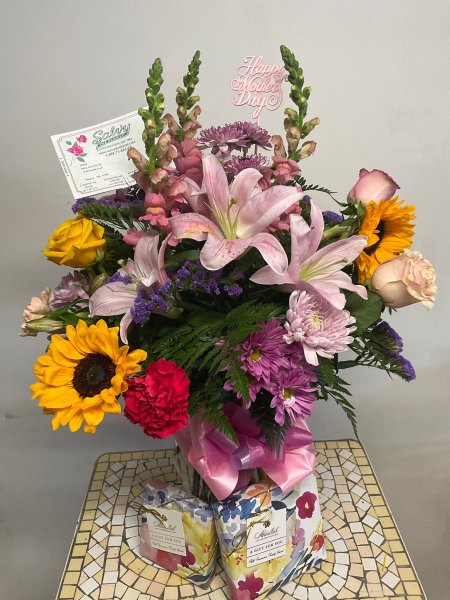 A 5 Star Customer Reviewed Flower Arrangement Designed by Salvy the Florist in Lynn, MA A 5 Star Customer Reviewed Flower Arrangement Designed by Salvy the Florist in Lynn, MA