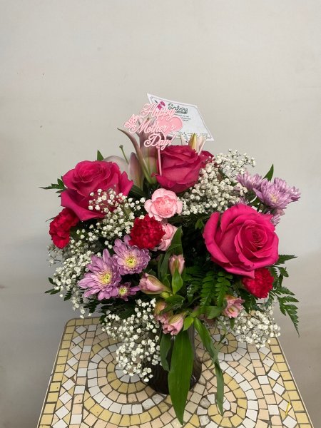 A 5 Star Customer Reviewed Flower Arrangement Designed by Salvy the Florist in Lynn, MA A 5 Star Customer Reviewed Flower Arrangement Designed by Salvy the Florist in Lynn, MA