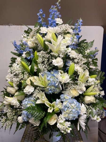 A 5 Star Customer Reviewed Flower Arrangement Designed by Salvy the Florist in Lynn, MA A 5 Star Customer Reviewed Flower Arrangement Designed by Salvy the Florist in Lynn, MA