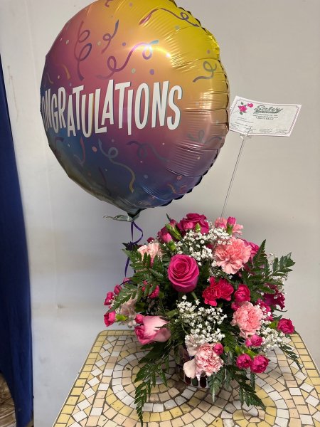A 5 Star Customer Reviewed Flower Arrangement Designed by Salvy the Florist in Lynn, MA A 5 Star Customer Reviewed Flower Arrangement Designed by Salvy the Florist in Lynn, MA