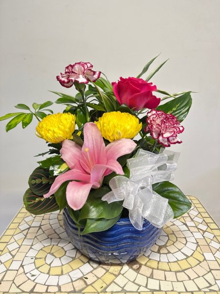 A 5 Star Customer Reviewed Flower Arrangement Designed by Salvy the Florist in Lynn, MA