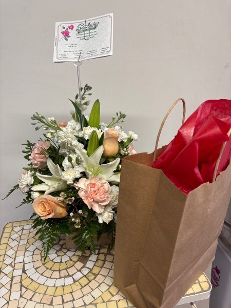 A 5 Star Customer Reviewed Flower Arrangement Designed by Salvy the Florist in Lynn, MA A 5 Star Customer Reviewed Flower Arrangement Designed by Salvy the Florist in Lynn, MA