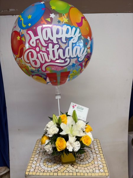 A 5 Star Customer Reviewed Flower Arrangement Designed by Salvy the Florist in Lynn, MA A 5 Star Customer Reviewed Flower Arrangement Designed by Salvy the Florist in Lynn, MA