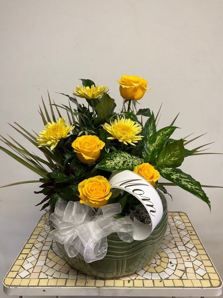 A 5 Star Customer Reviewed Flower Arrangement Designed by Salvy the Florist in Lynn, MA