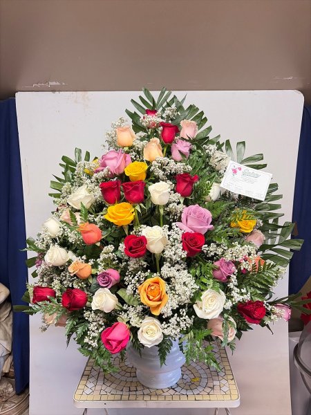 A 5 Star Customer Reviewed Flower Arrangement Designed by Salvy the Florist in Lynn, MA A 5 Star Customer Reviewed Flower Arrangement Designed by Salvy the Florist in Lynn, MA