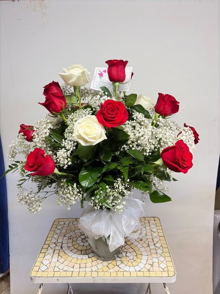 A 5 Star Customer Reviewed Flower Arrangement Designed by Salvy the Florist in Lynn, MA A 5 Star Customer Reviewed Flower Arrangement Designed by Salvy the Florist in Lynn, MA