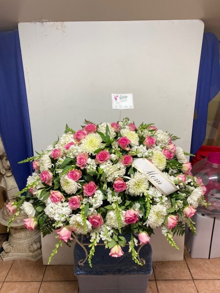 A 5 Star Customer Reviewed Flower Arrangement Designed by Salvy the Florist in Lynn, MA A 5 Star Customer Reviewed Flower Arrangement Designed by Salvy the Florist in Lynn, MA