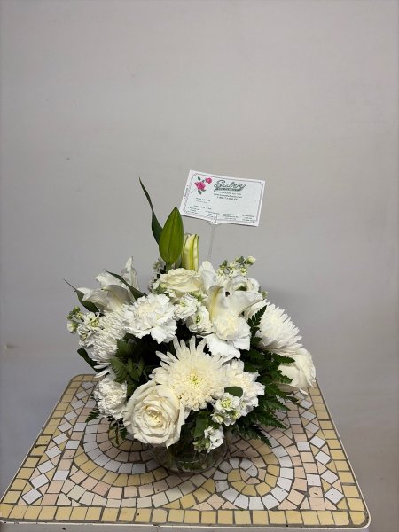 A 5 Star Customer Reviewed Flower Arrangement Designed by Salvy the Florist in Lynn, MA A 5 Star Customer Reviewed Flower Arrangement Designed by Salvy the Florist in Lynn, MA