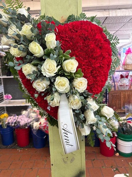 A 5 Star Customer Reviewed Flower Arrangement Designed by Salvy the Florist in Lynn, MA A 5 Star Customer Reviewed Flower Arrangement Designed by Salvy the Florist in Lynn, MA