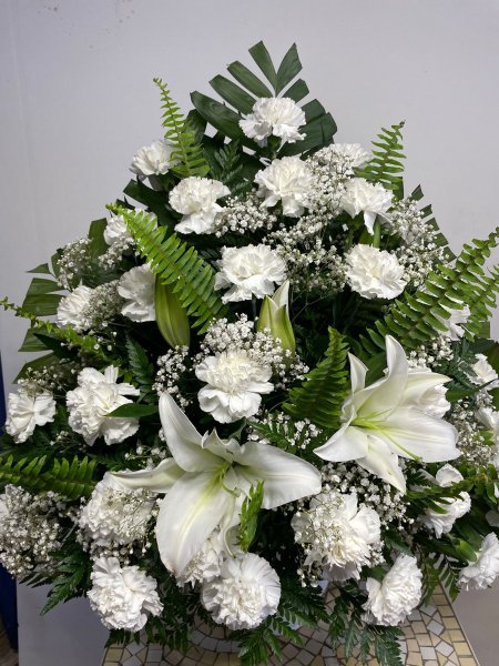 A 5 Star Customer Reviewed Flower Arrangement Designed by Salvy the Florist in Lynn, MA A 5 Star Customer Reviewed Flower Arrangement Designed by Salvy the Florist in Lynn, MA