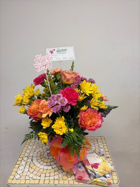 A 5 Star Customer Reviewed Flower Arrangement Designed by Salvy the Florist in Lynn, MA A 5 Star Customer Reviewed Flower Arrangement Designed by Salvy the Florist in Lynn, MA