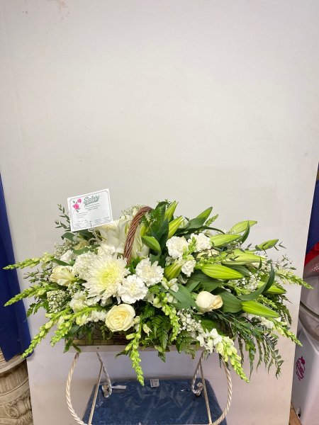 A 5 Star Customer Reviewed Flower Arrangement Designed by Salvy the Florist in Lynn, MA A 5 Star Customer Reviewed Flower Arrangement Designed by Salvy the Florist in Lynn, MA