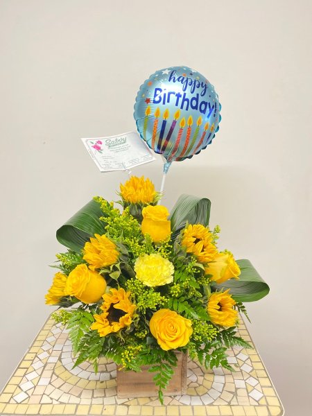 A 5 Star Customer Reviewed Flower Arrangement Designed by Salvy the Florist in Lynn, MA A 5 Star Customer Reviewed Flower Arrangement Designed by Salvy the Florist in Lynn, MA