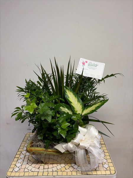 A 5 Star Customer Reviewed Flower Arrangement Designed by Salvy the Florist in Lynn, MA