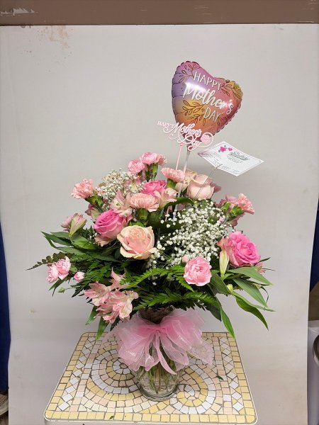 A 5 Star Customer Reviewed Flower Arrangement Designed by Salvy the Florist in Lynn, MA A 5 Star Customer Reviewed Flower Arrangement Designed by Salvy the Florist in Lynn, MA