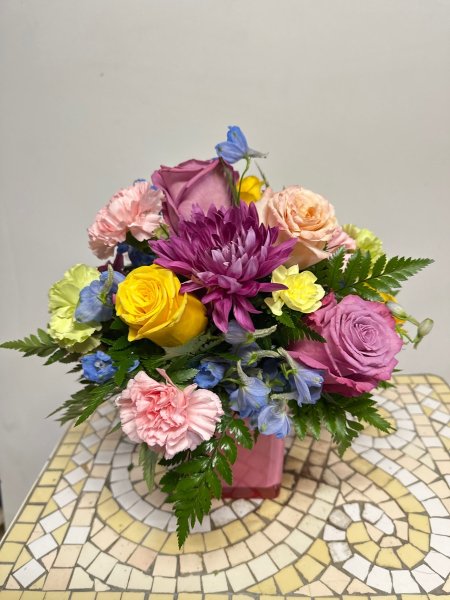 A 5 Star Customer Reviewed Flower Arrangement Designed by Salvy the Florist in Lynn, MA A 5 Star Customer Reviewed Flower Arrangement Designed by Salvy the Florist in Lynn, MA