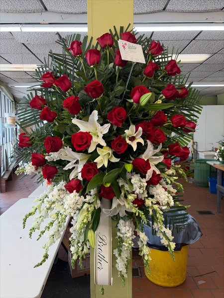 A 4 Star Customer Reviewed Flower Arrangement Designed by Salvy the Florist in Lynn, MA