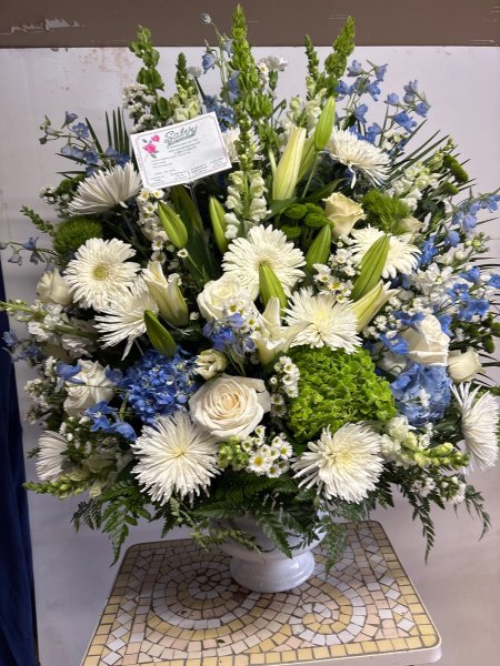 A 5 Star Customer Reviewed Flower Arrangement Designed by Salvy the Florist in Lynn, MA