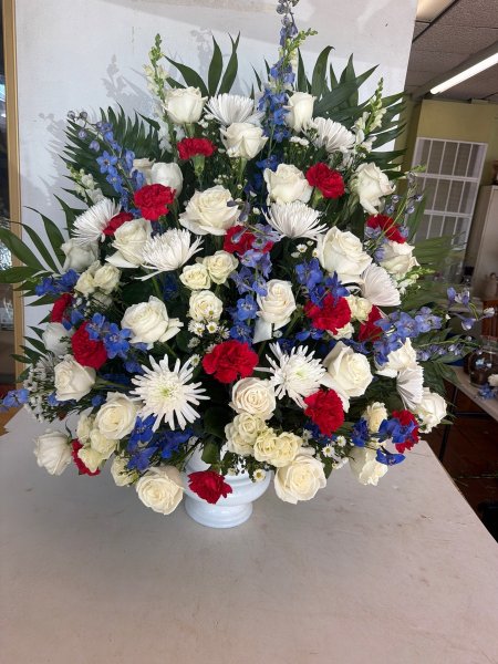 A 5 Star Customer Reviewed Flower Arrangement Designed by Salvy the Florist in Lynn, MA A 5 Star Customer Reviewed Flower Arrangement Designed by Salvy the Florist in Lynn, MA