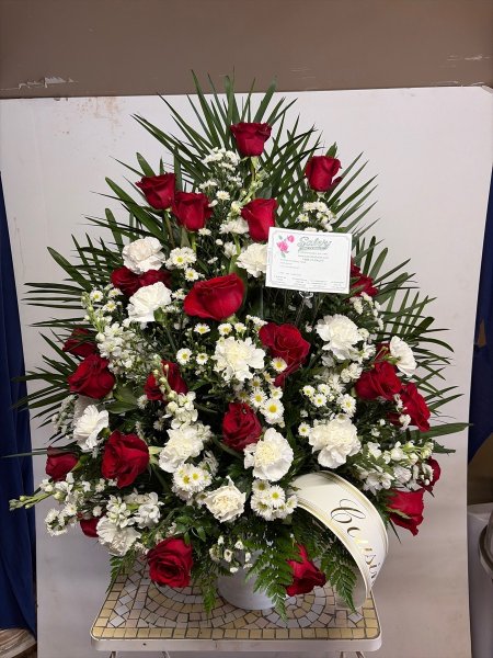 A 5 Star Customer Reviewed Flower Arrangement Designed by Salvy the Florist in Lynn, MA