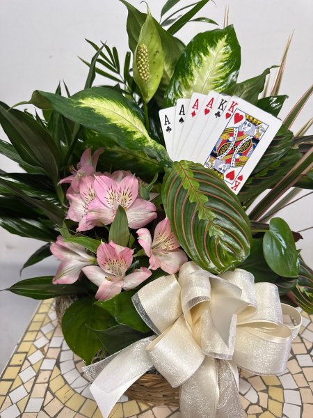 A 5 Star Customer Reviewed Flower Arrangement Designed by Salvy the Florist in Lynn, MA A 5 Star Customer Reviewed Flower Arrangement Designed by Salvy the Florist in Lynn, MA