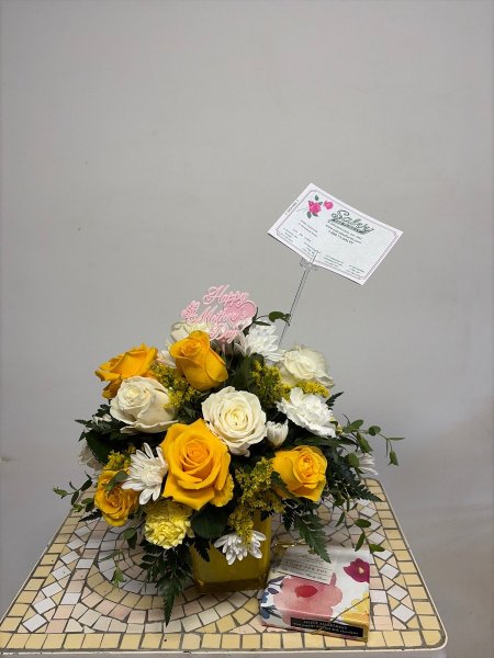 A 5 Star Customer Reviewed Flower Arrangement Designed by Salvy the Florist in Lynn, MA A 5 Star Customer Reviewed Flower Arrangement Designed by Salvy the Florist in Lynn, MA