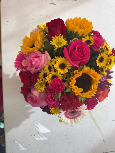 A 5 Star Customer Reviewed Flower Arrangement Designed by Salvy the Florist in Lynn, MA A 5 Star Customer Reviewed Flower Arrangement Designed by Salvy the Florist in Lynn, MA