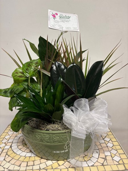 A 5 Star Customer Reviewed Flower Arrangement Designed by Salvy the Florist in Lynn, MA