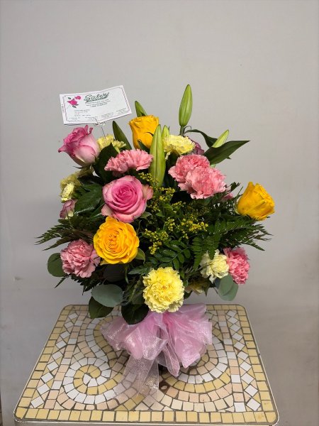 A 5 Star Customer Reviewed Flower Arrangement Designed by Salvy the Florist in Lynn, MA A 5 Star Customer Reviewed Flower Arrangement Designed by Salvy the Florist in Lynn, MA
