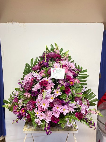 A 5 Star Customer Reviewed Flower Arrangement Designed by Salvy the Florist in Lynn, MA A 5 Star Customer Reviewed Flower Arrangement Designed by Salvy the Florist in Lynn, MA