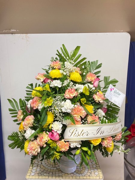 A 5 Star Customer Reviewed Flower Arrangement Designed by Salvy the Florist in Lynn, MA A 5 Star Customer Reviewed Flower Arrangement Designed by Salvy the Florist in Lynn, MA