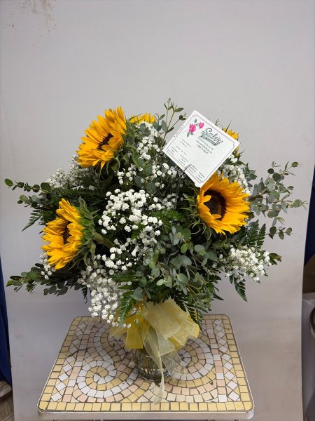 A 2 Star Customer Reviewed Flower Arrangement Designed by Salvy the Florist in Lynn, MA A 2 Star Customer Reviewed Flower Arrangement Designed by Salvy the Florist in Lynn, MA