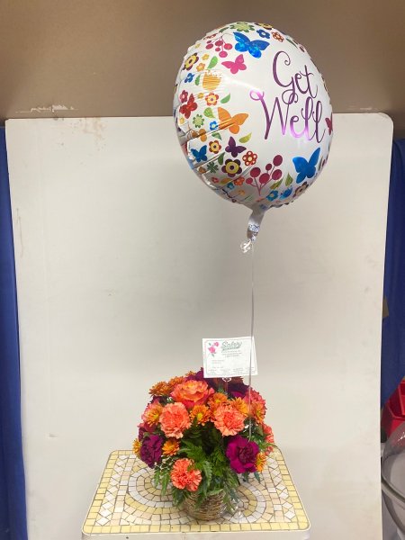 A 5 Star Customer Reviewed Flower Arrangement Designed by Salvy the Florist in Lynn, MA A 5 Star Customer Reviewed Flower Arrangement Designed by Salvy the Florist in Lynn, MA