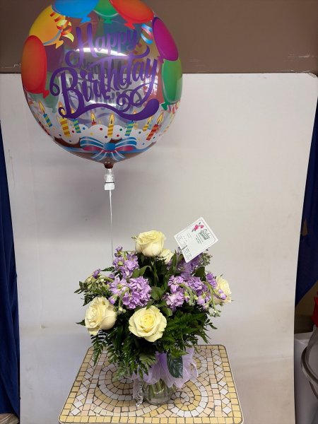 A 5 Star Customer Reviewed Flower Arrangement Designed by Salvy the Florist in Lynn, MA A 5 Star Customer Reviewed Flower Arrangement Designed by Salvy the Florist in Lynn, MA